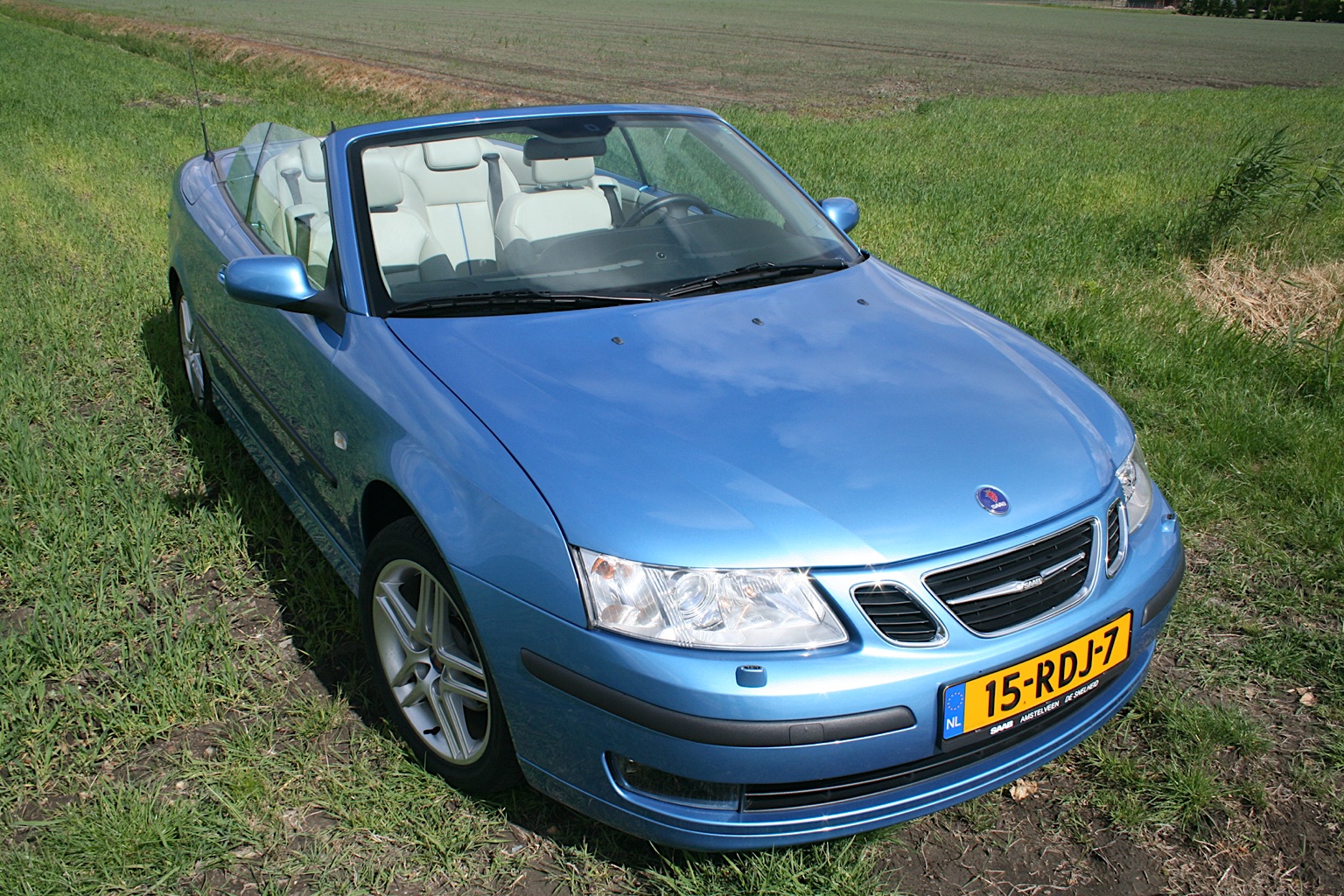 2011-Saab-15RDJ7-20110515_100926